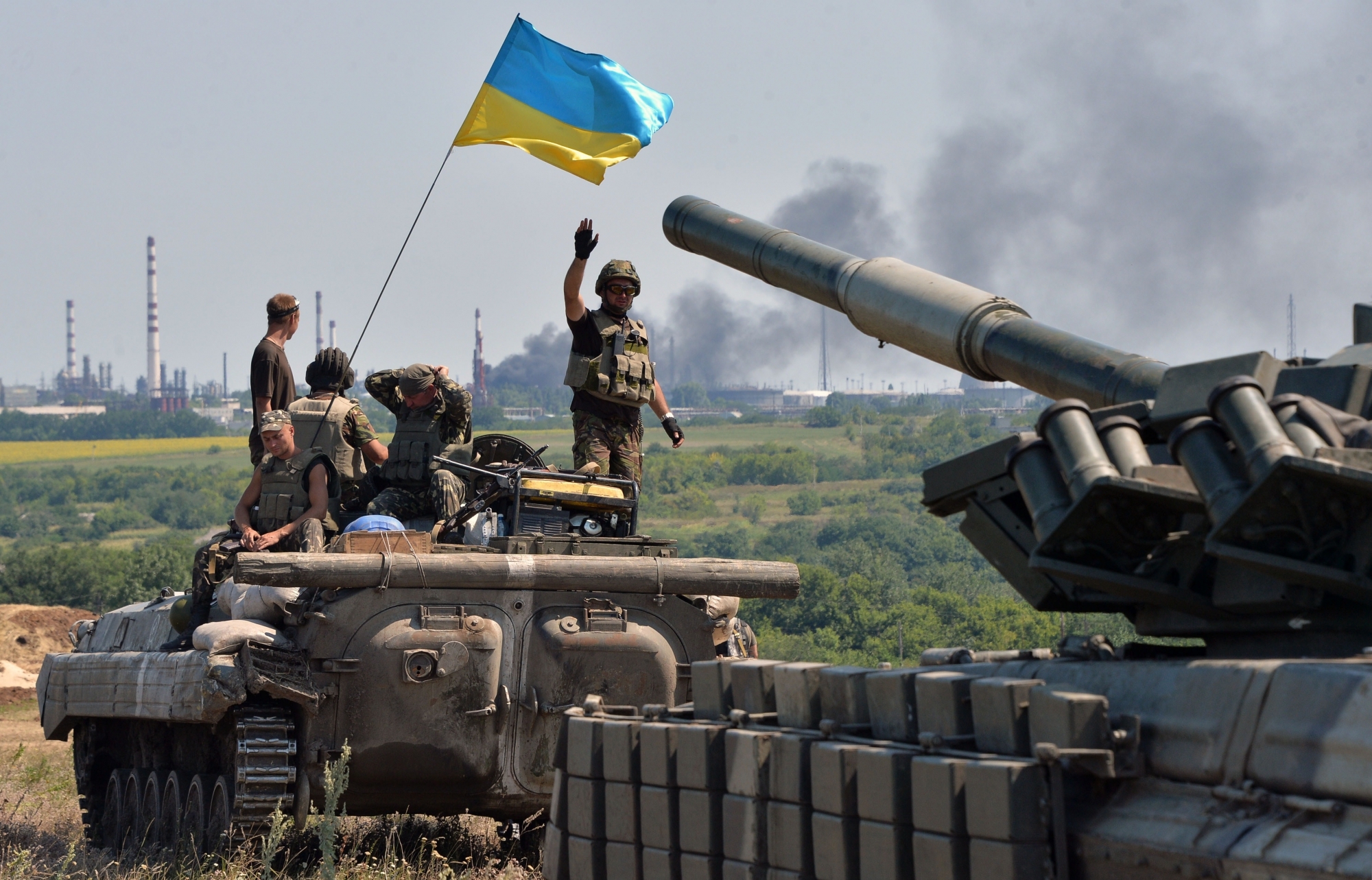 Российские танки разбиты у Новоазовска. В действии украинская авиация