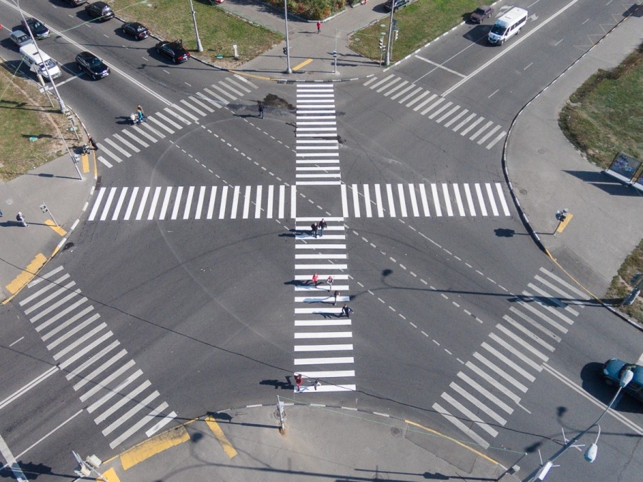Перекрёстки с пешеходным переходом по диагонали