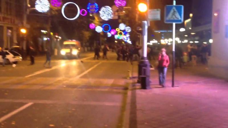 В Краснодаре за лезгинку разогнали толпу кавказцев