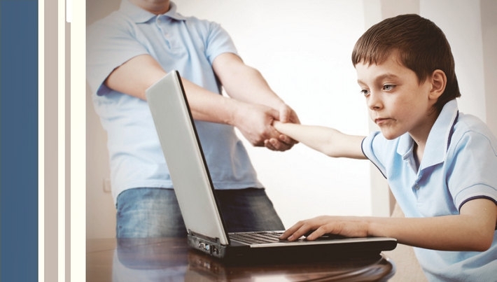 Половина российских детей проводит жизнь в интернете 