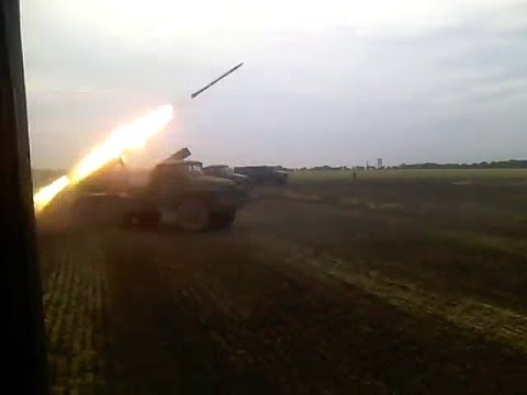 По укроповскому хутору залпом огонь!
