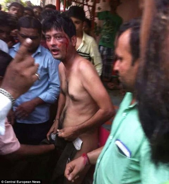 В Индии толпа избила предполагаемого насильника и отрубила ему Ху...