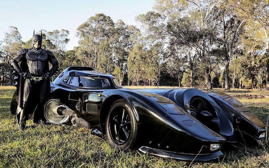 Австралиец создал Бэтмобиль для езды по улице
