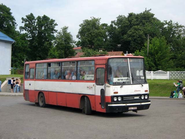 Нужен туалет, а до него - полсотни верст и вокруг - ни кустика