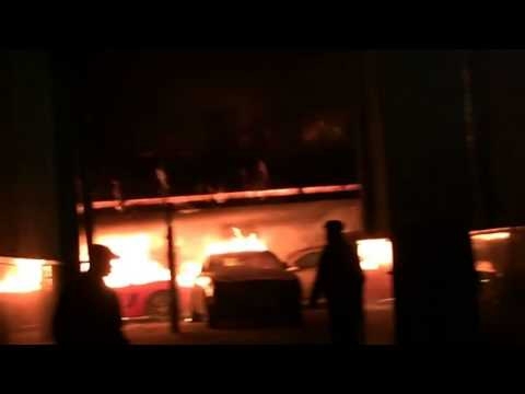 Сгорели Восемь Элитных Автомобилей В Москве на стоянке 