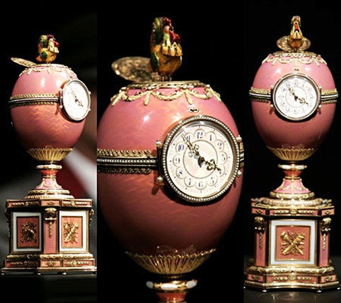 На юбилей Путин подарил Эрмитажу яйцо-часы Фаберже