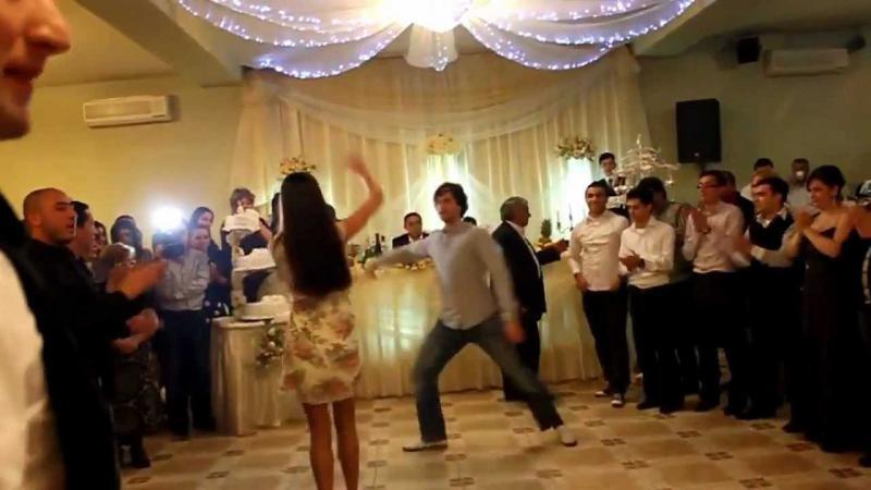 Грузинский танец на свадьбе,очень красивый танец