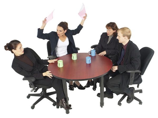 8 вещей, которые не стоит делать во время совещания