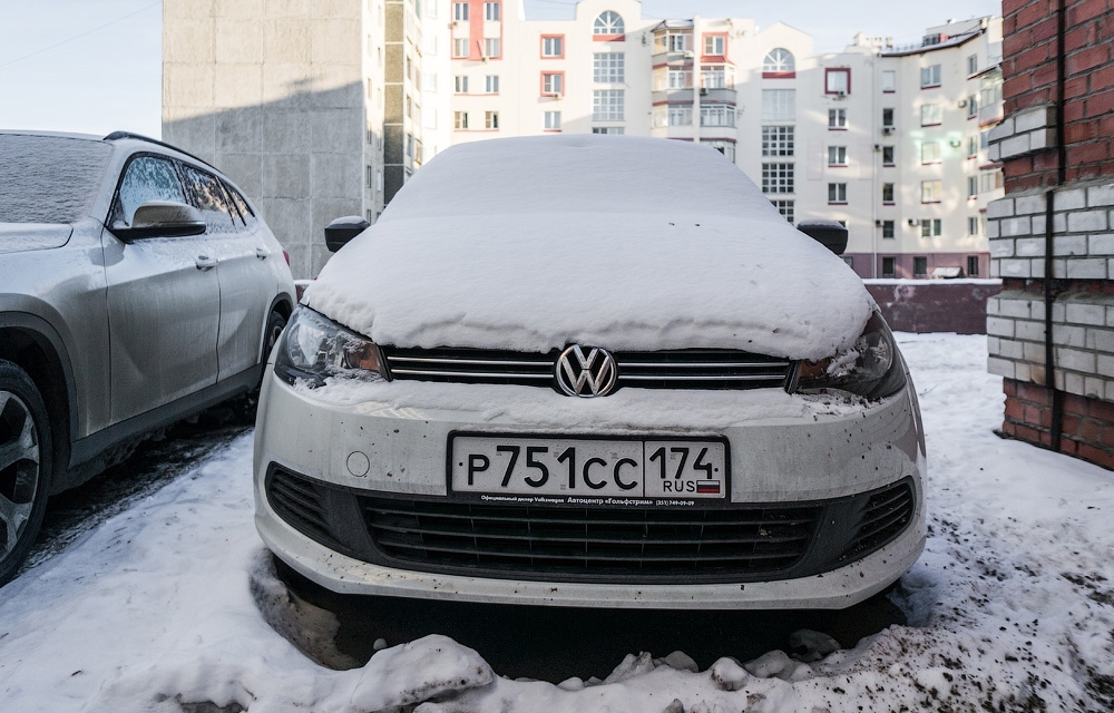 Брошенные во дворах автомобили