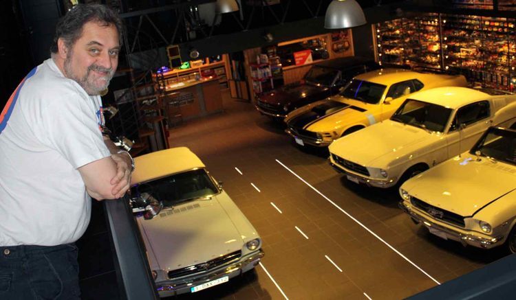 Самая большая коллекция моделей Mustang