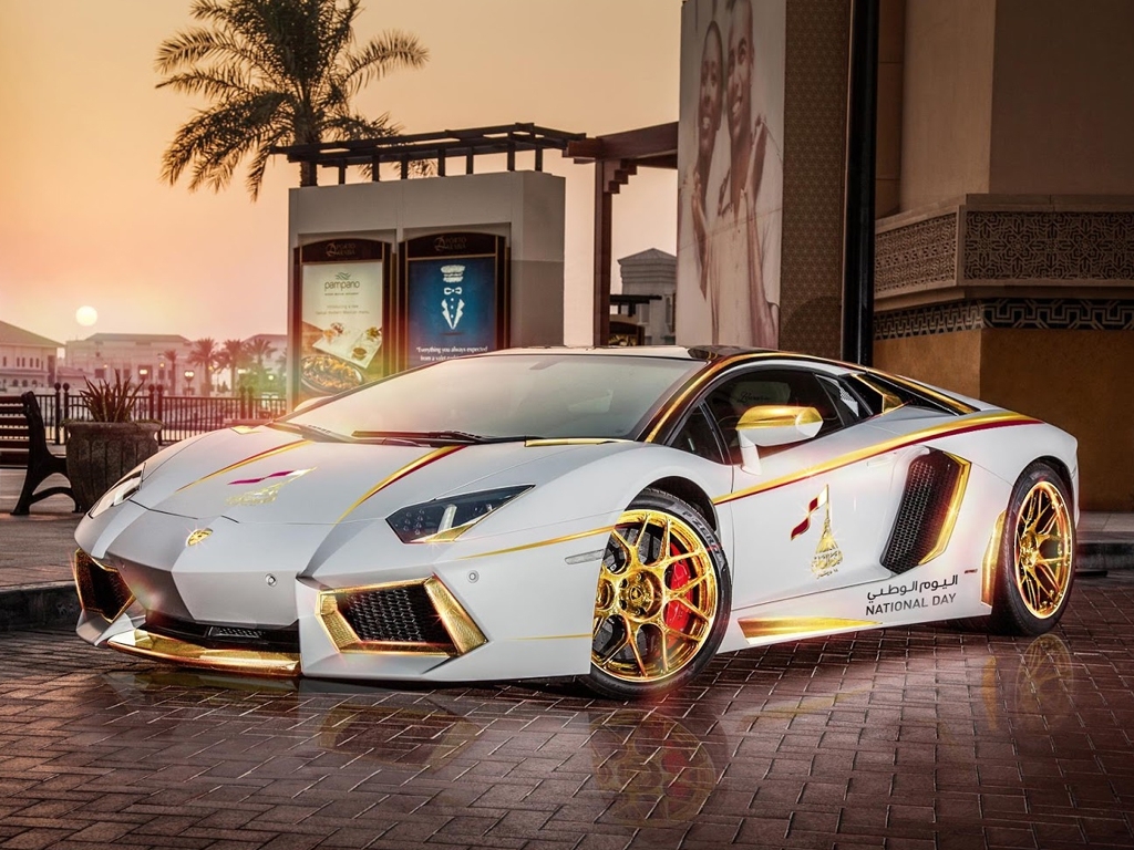 Lamborghini Aventador в золоте