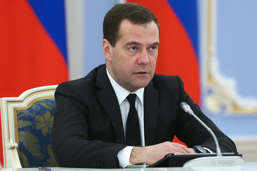 Медведев ответил Яценюку. Пошел с козырей