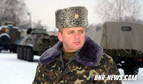 Соцсети на заявление Виктора Муженко об отсутствии армии РФ на Донбасс