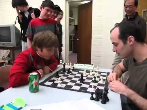 Как надо играть в шахматы - парню 10 лет