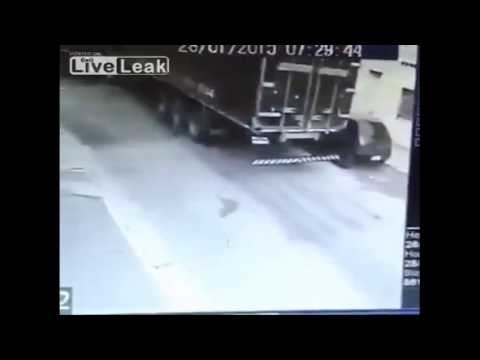 Как угнать машину при помощи грузовика
