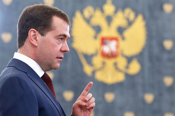Медведев поручил &quot;Газпрому&quot; поставить Донбассу газ как гумпомощь