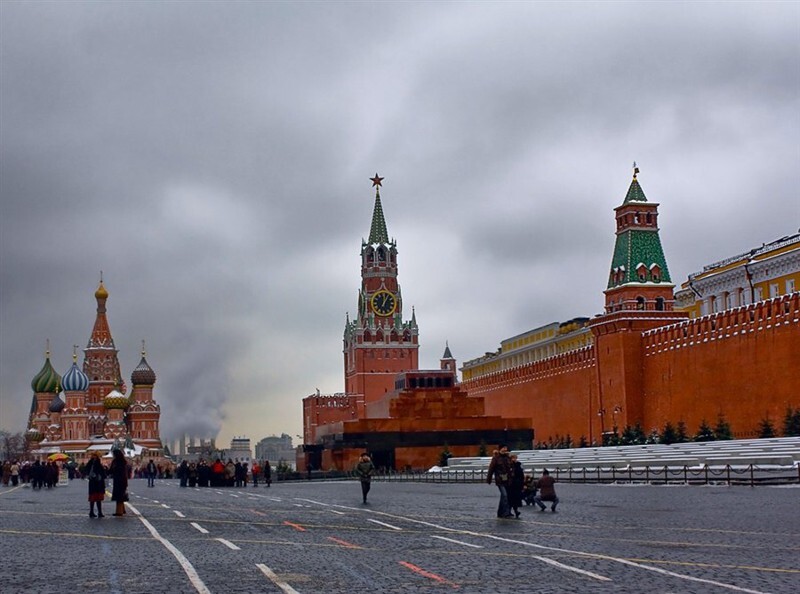 CNN не смог найти на Красной площади ни одного критика Путина