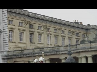 Фейк: Побег голого мужчины из Букингемского дворца