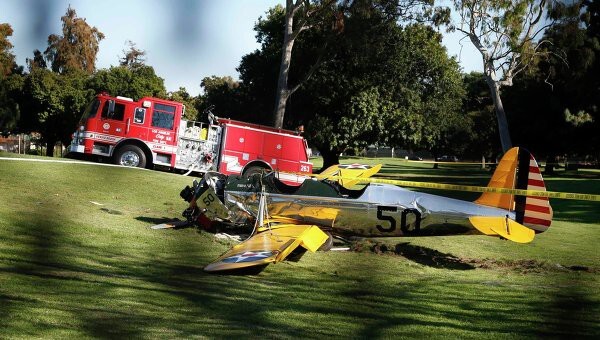 Харрисон Форд получил травмы при посадке одномоторного самолета