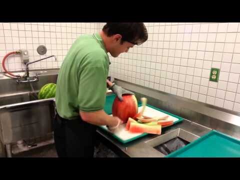 Как разрезать арбуз за 30 секунд