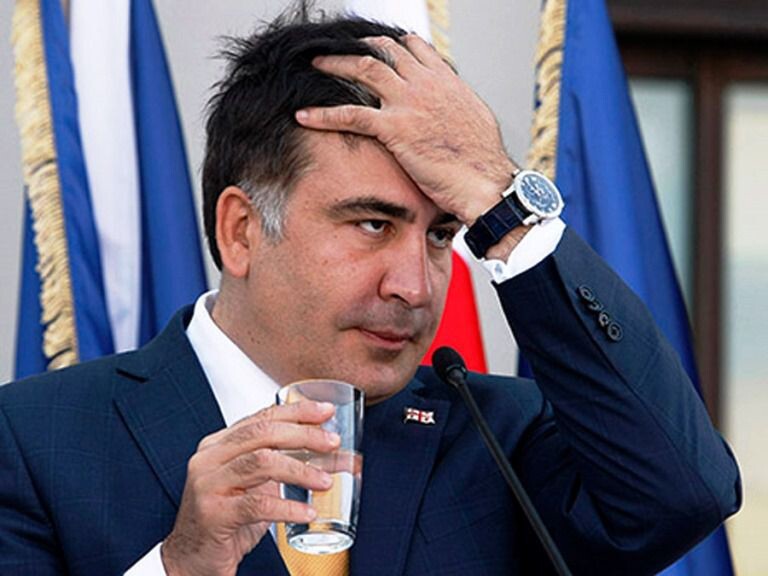 Мишико срывает покровы 