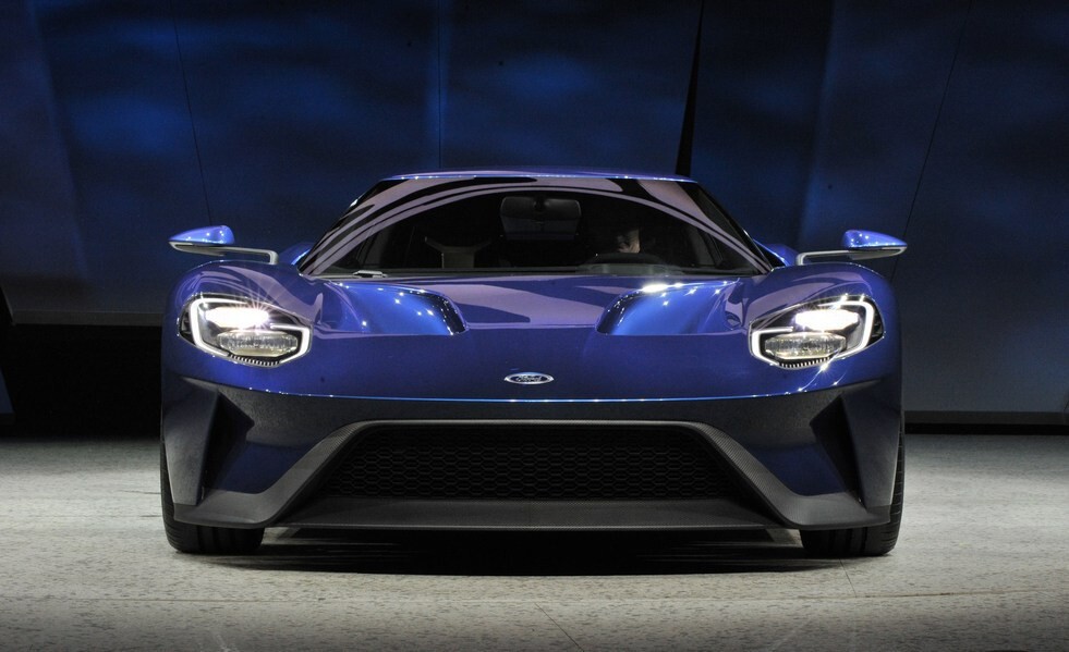 Новый Ford GT и два его предшественника 