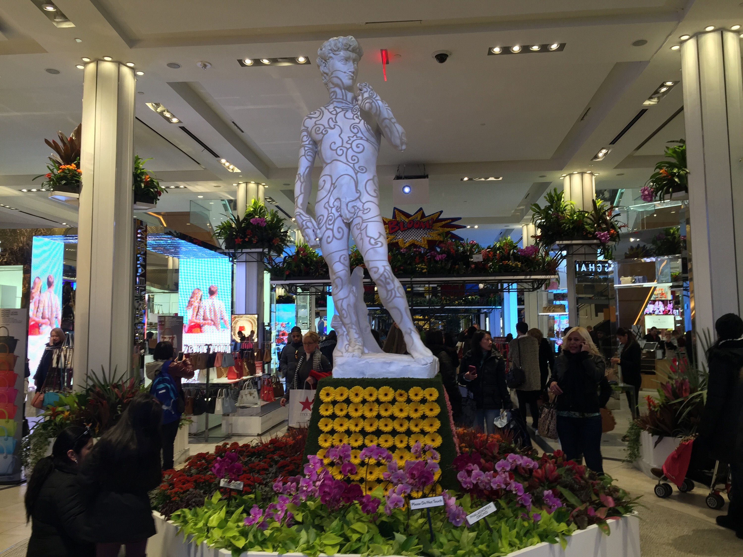 Шоу цветов в Macy&#039;s - самом большом универмаге мира