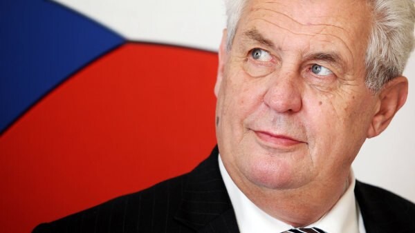 Президент Чехии предложил американскому послу уехать домой