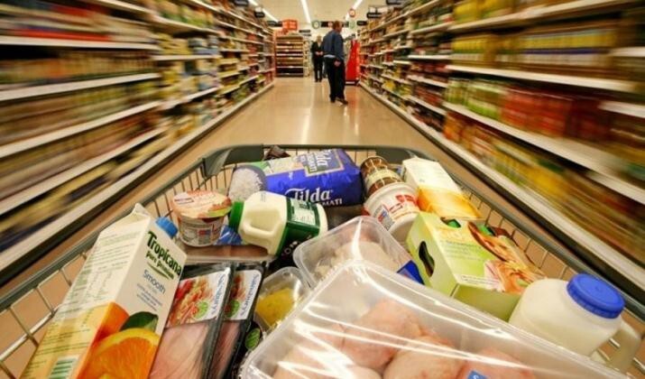 Розничные сети заявили о начале снижения цен на продукты 