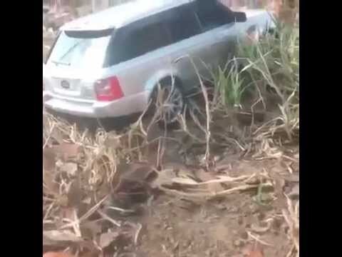 Помог вытянуть застрявший Range Rover