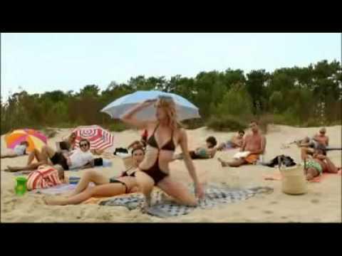 Девушку подкололи на пляже