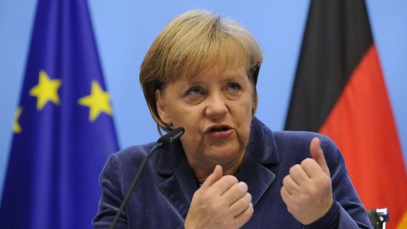 Оппозиционеры потребуют от Меркель усиления санкций против России