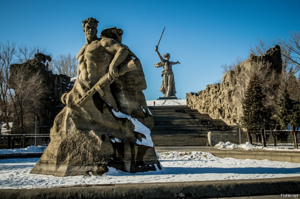 С ДНЕМ ПОБЕДЫ, ДРУЗЬЯ
