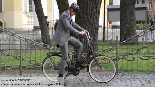 Финские консулы в Петербурге пересядут с автомобилей на велосипеды