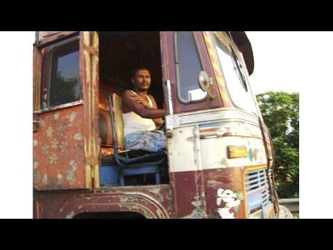 Безбашенный водитель из Индии