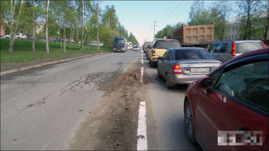 В Екатеринбурге обновили дорожную разметку