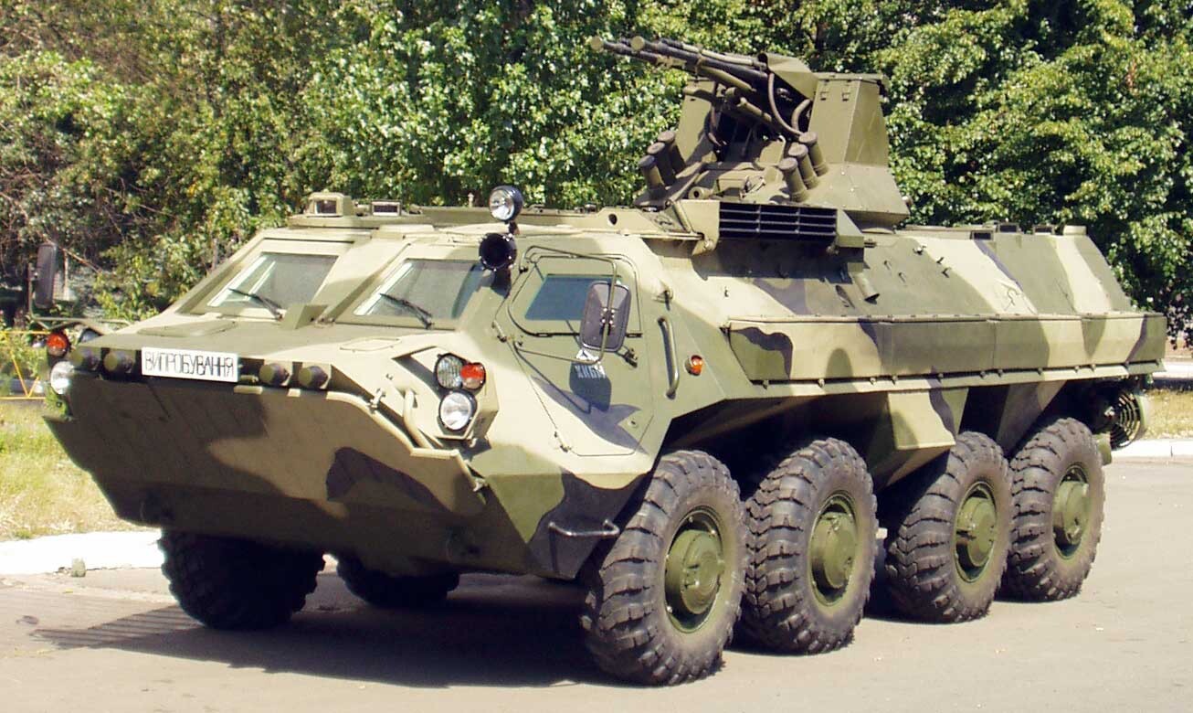 ДНР ремонтируют захваченные танки и БТР 