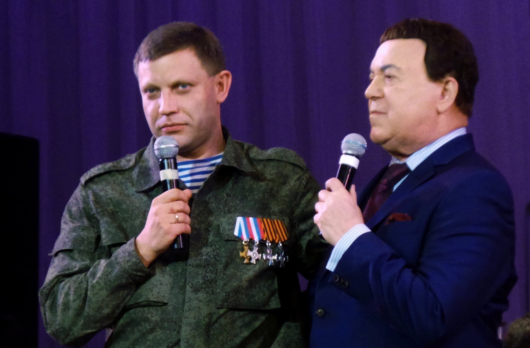 Кобзон посетил Донбасс и поддержал местных жителей 