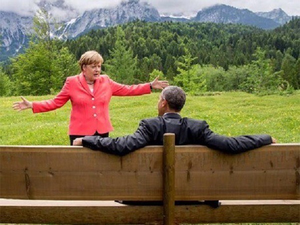 Меркель-танцор и вальяжный Обама