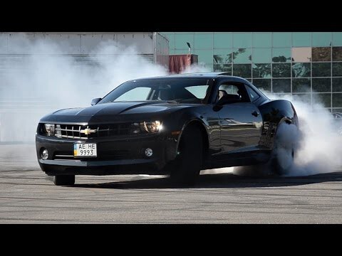 Встреча поклонников American Muscle Cars и Burnout в их исполнении