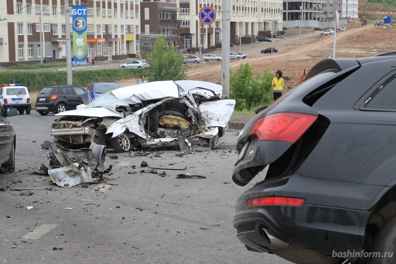 В Уфе в ДТП погибла водительница «Лифана»: в нее врезался Ауди Q7