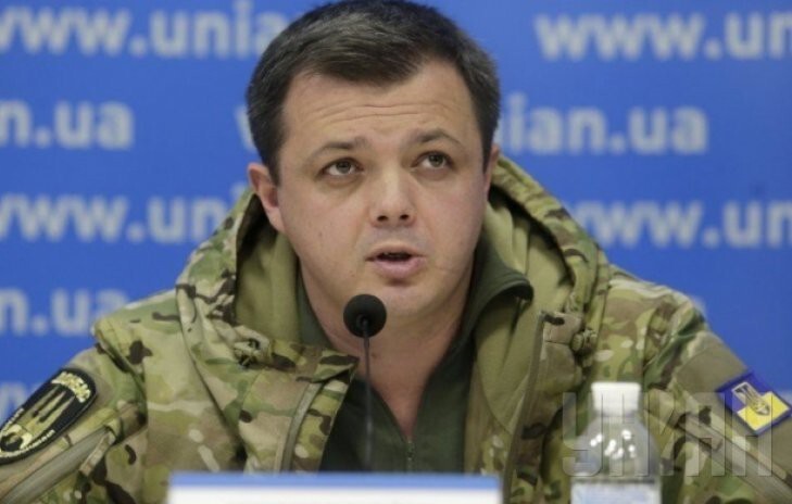Ненастоящий полковник: C комбата Семенченко сорвали погоны