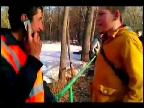 Малолетние ублюдки передают &quot;Привет из России&quot; 