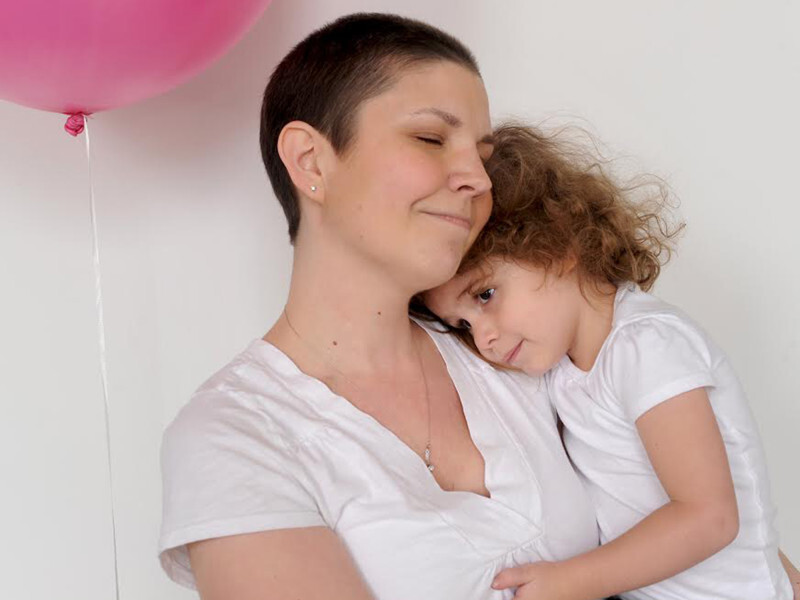 Больная раком мама сделала нечто удивительное для своей дочери