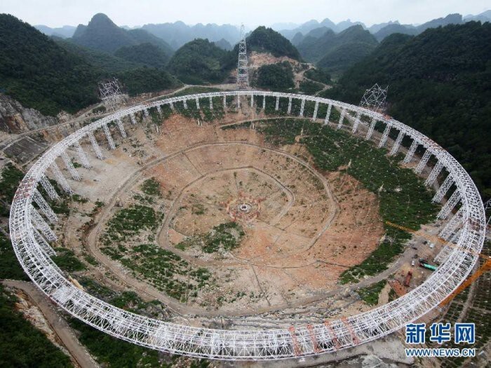 В Китае ведется строительство одного из крупнейших радиотелескопов