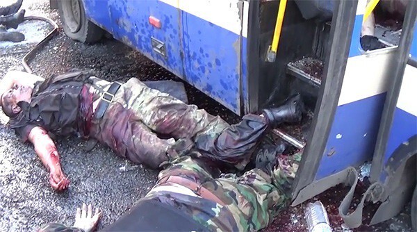 Донецкие партизаны расстреляли колонну с военными инструкторами США.