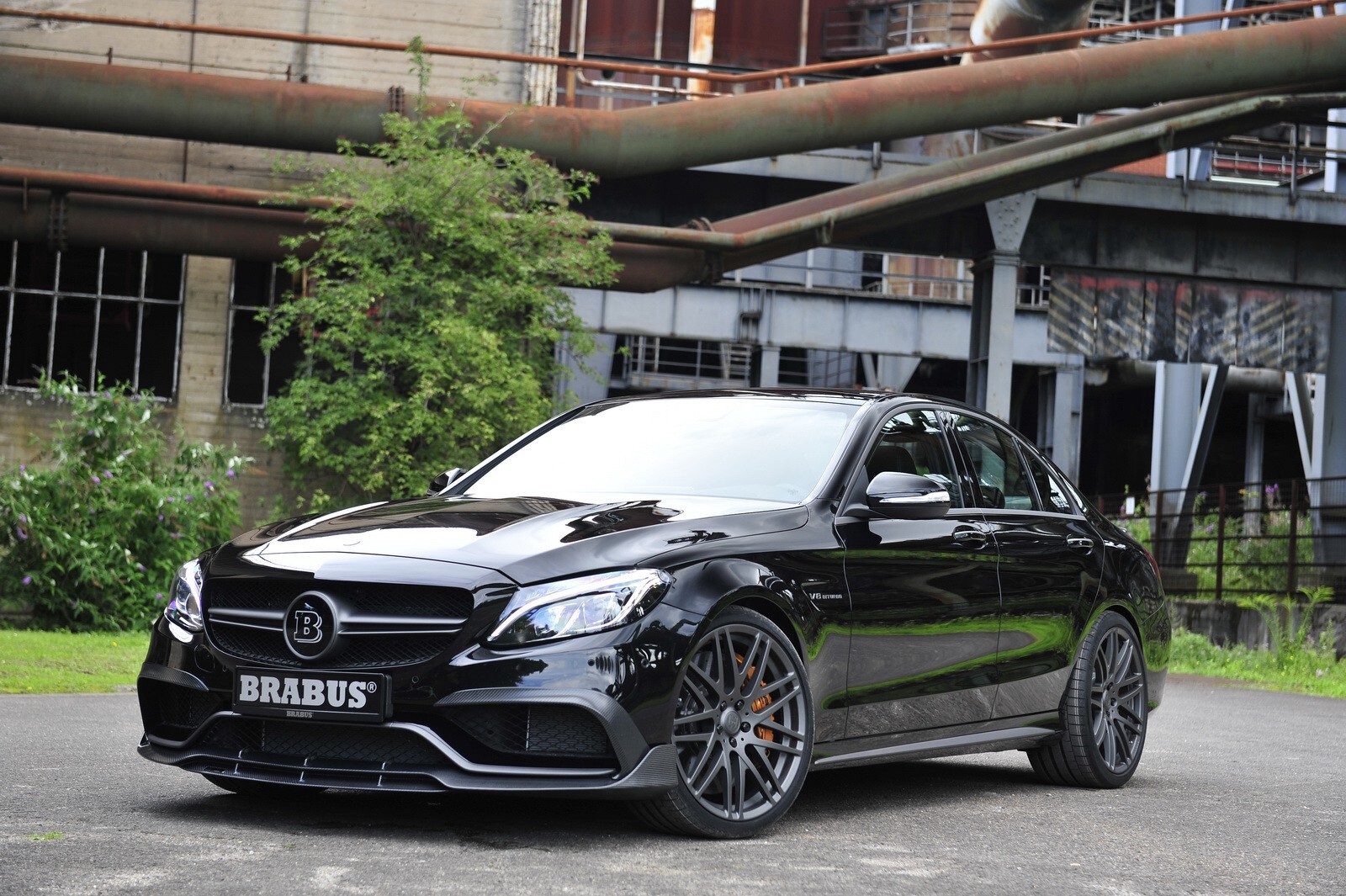 600-сильная версия Mercedes C63 AMG S от Brabus