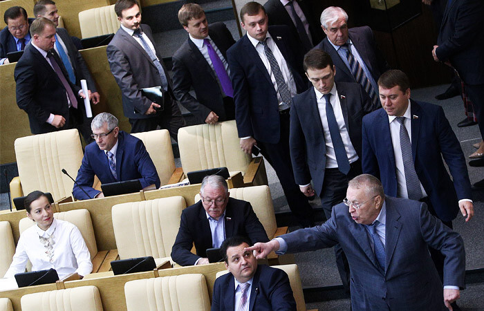 Депутаты ЛДПР устроили сегодня демарш в Госдуме