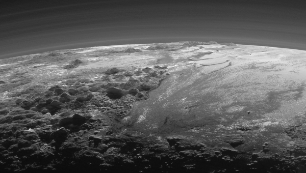 НАСА: новые изображения Плутона ошеломляют земным арктическим видом