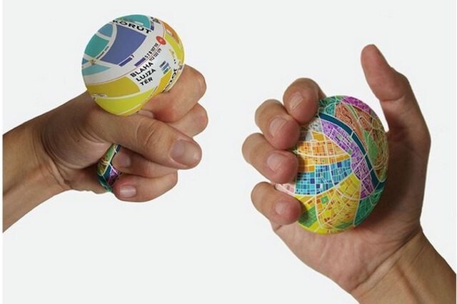 Карта-мяч — надежный спутник и антидепрессант в любых путешествиях!